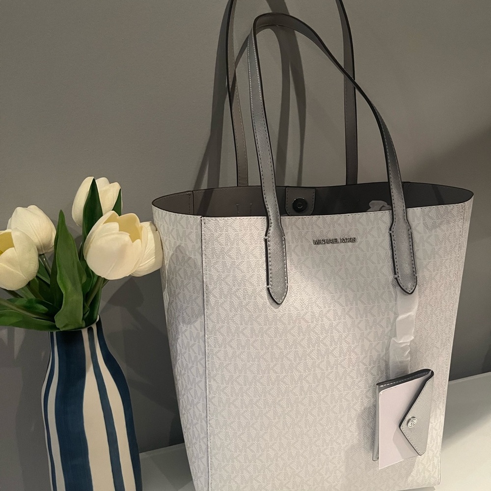 Michael Kors White Tote Bag